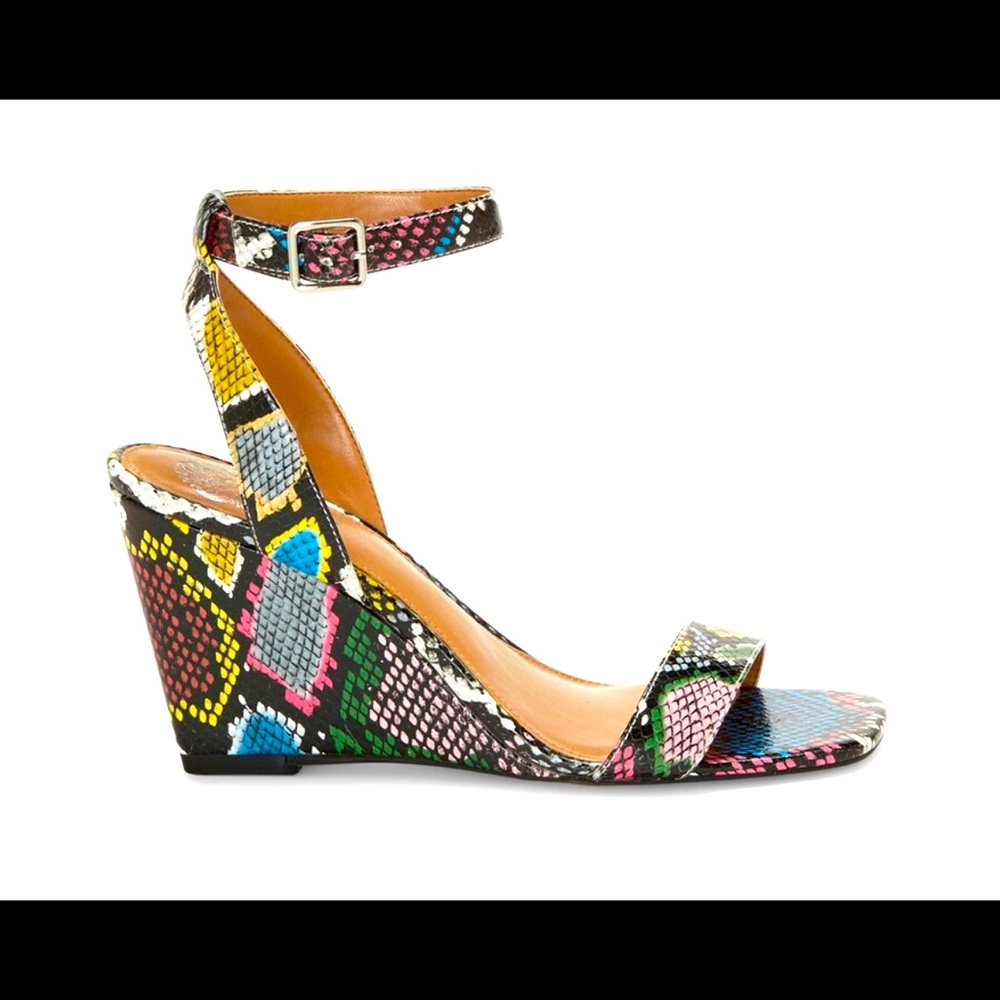 Vince Camuto Gallanna Wedge Multi